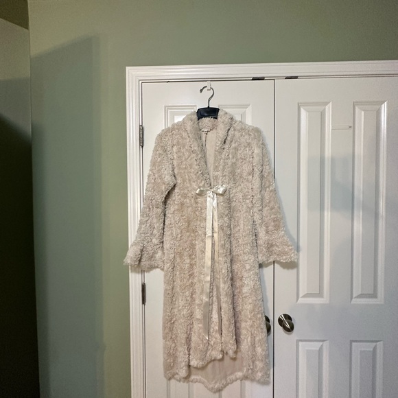 Jackets & Blazers - Knee length furry coat